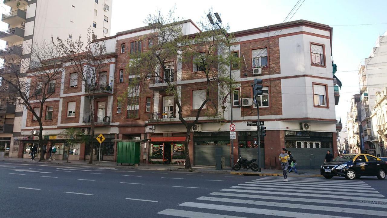Excelente Departamento Con Balcon A La Calle Sobre Avenida Buenos Aires Exterior foto